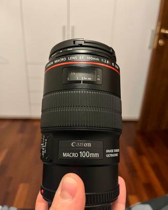 Canon EF 100mm f/2.8L macro IS USM