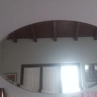 Specchio ovale per camera da letto