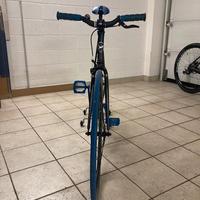 Bicicletta scatto fisso