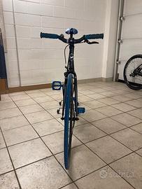 Bicicletta scatto fisso