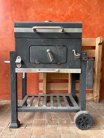 Barbecue a carbonella con carrello – 50€