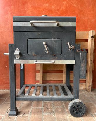 Barbecue a carbonella con carrello – 50€