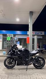 Yamaha r7