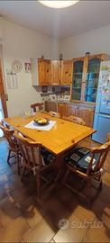 CUCINA IN LEGNO COMPLETA+TAVOLO E SEDIE 