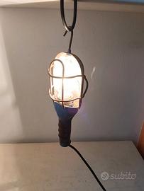 Lampada da lavoro portatile blu con gabbia protett