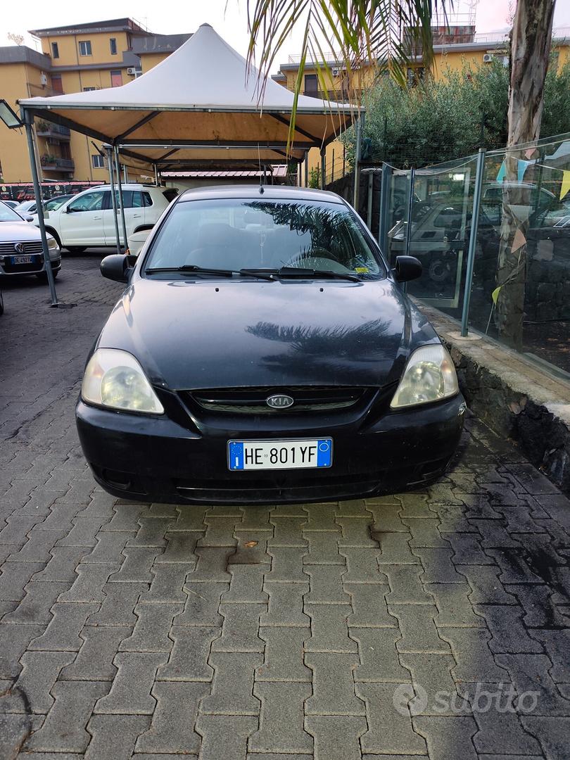 Kia Rio 2004 photo 2
