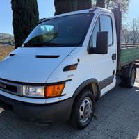 Iveco Daily Ribaltabile Trilaterale Si Permute