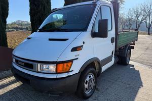 Iveco Daily Ribaltabile Trilaterale Si Permute