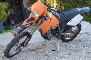 Si vende KTM 450