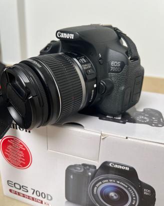 Canon 700d + obiettivo  18-55 IS STM