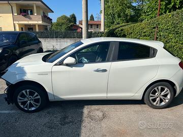 Alfa Romeo Giulietta 1.6 105 cv