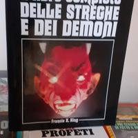 IL LIBRO COMPLETO DELLE STREGHE E DEI DEMONI 