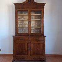 Credenza antica