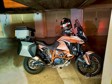 KTM 1290 SUPER ADVENTURE R - DAKAR EDITION