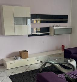 Parete attrezzata soggiorno moderna