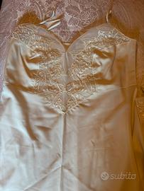 Camicia da notte e vestaglia di lino