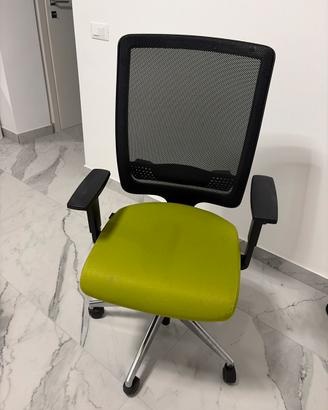 Sedia Ufficio Ergonomica con Braccioli