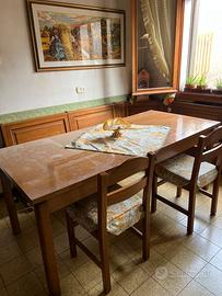 Cassapanca con tavolo e 4 sedie