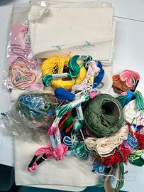 Materiale misto colore per punto croce