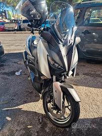 xmax 300