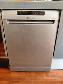 Lavastoviglie Indesit libera installazione