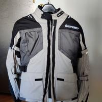 Giacca moto Befast Bolt CE e casco modulare Befast