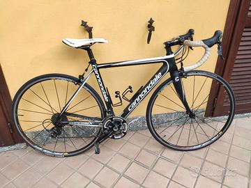 Bicicletta Cannondale per  ciclismo da strada