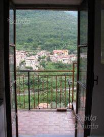 Appartamento di tre vani entroterra di Albenga