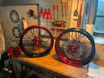 Cerchi motard personalizzabili