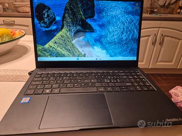 dynabook satellite pro C50 i3 8gb ram ssd 250gb