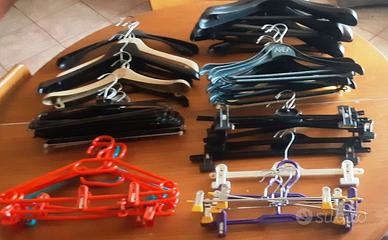 Grucce  in plastica  Ometti Appendini