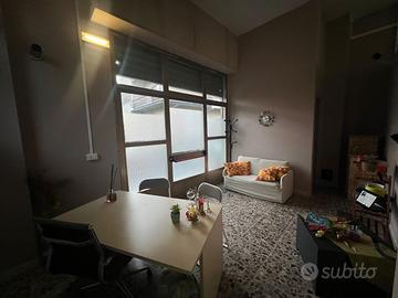 Ufficio ristrutturato e arredato, pronto all'uso