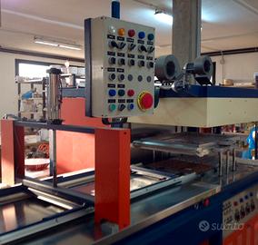 MACCHINA TERMOFORMATRICE E SKINPACK AUTOMATICA APM