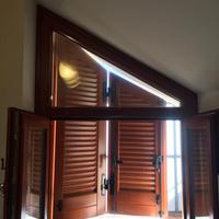 Infissi/persiane finestra e tenda oscurante Velux