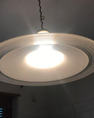 Lampadario vetro Murano con bordo spirale bianca
