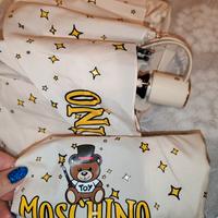 ombrello nuovo Moschino 