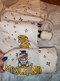 ombrello nuovo Moschino 