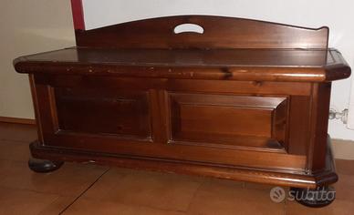 Cassapanca con pensile