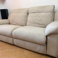 Divano con seduta estraibile elettrica