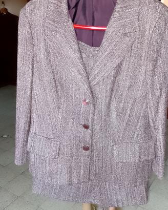tailleur donna colore vinaccia 
