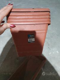 vasi in plastica da giardino