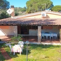 Villa bifamiliare a 100 metri dal mare