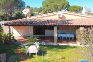 Villa bifamiliare a 100 metri dal mare