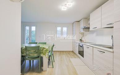 TRILOCALE RISTRUTTURATO PUNTA MARINA