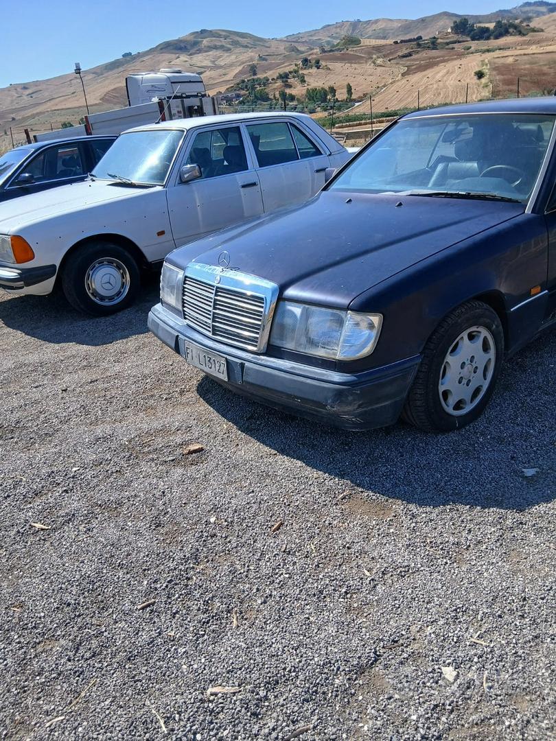 Mercedes-Benz 300 Ce 1991 photo 3