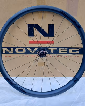 Ruote in carbonio per bici da corsa e gravel