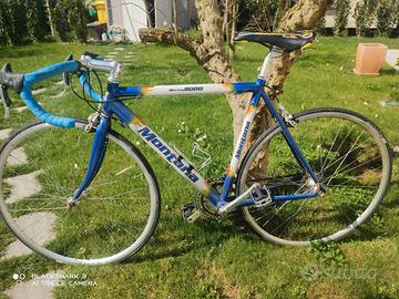 Bici da corsa Montana