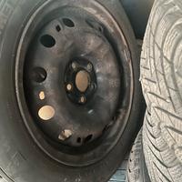 4 cerchioni + 4 gomme PIRELLI invernali