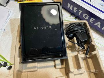 Netgear Universal WiFi Extender 4-port Adapter