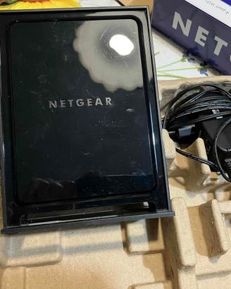Netgear Universal WiFi Extender 4-port Adapter
